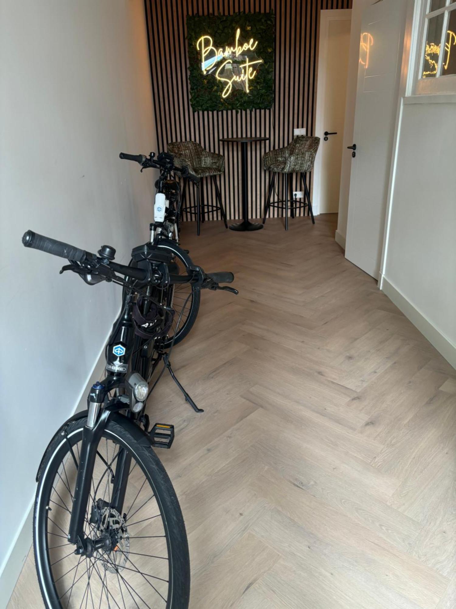 Bamboe Suite Bentveld Met Ligbad En Gratis Parkeren ภายนอก รูปภาพ